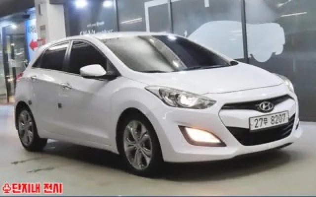 I30CW 중고차 뉴 i30 1.6 GDI PYL 매물 사진 16 - 2013/11 138,057km